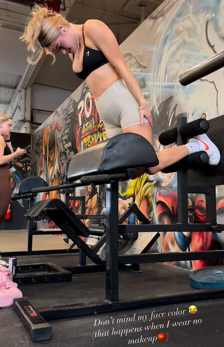 lifting toni art actress gallery