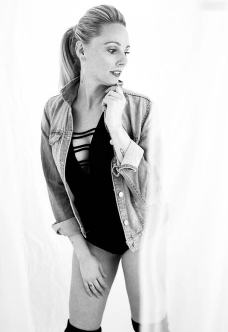 Jacqueline Sparrow star nice pic