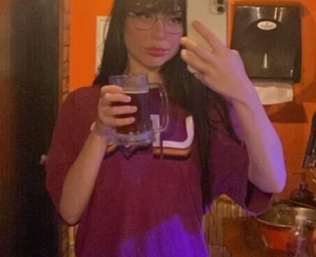 Riasgloria pornographic model picture