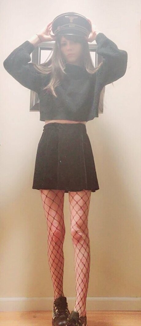 Ariel Harris star exclusive photo