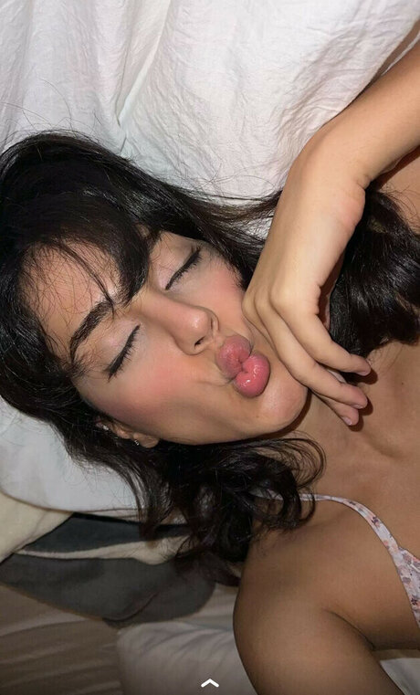 Melody Oz star nice pic