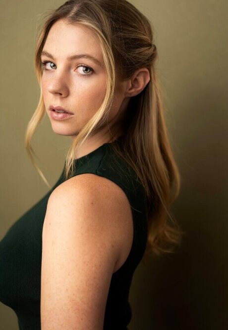 Maya Jenson star perfect photo