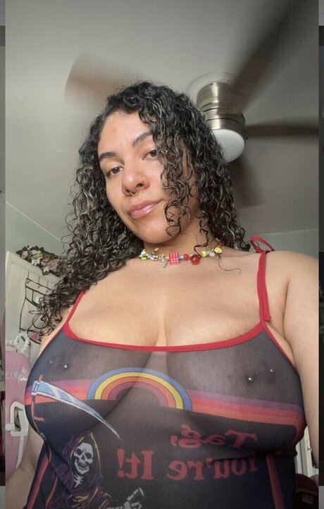 Valeriezun model naked picture