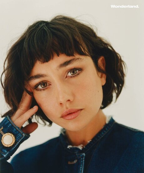 Sydney Chandler star pornographic gallery