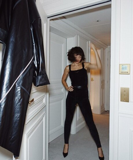 Sydney Chandler erotic star images