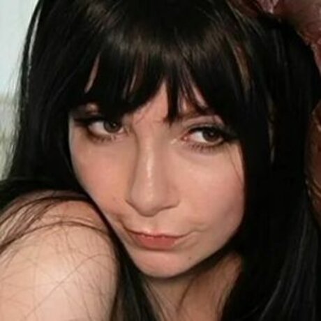 Misschalice free actress pics