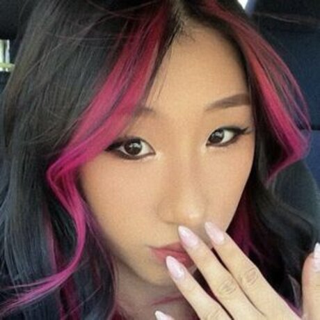 illumimathelie adult model pictures