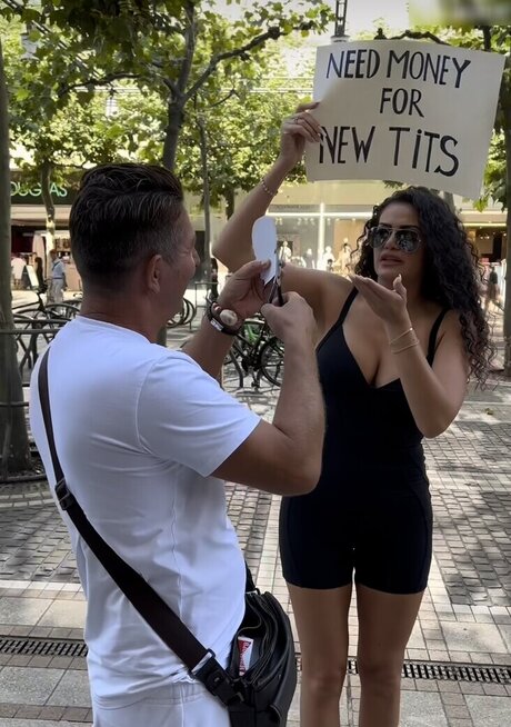 Roaya Soraya model pics