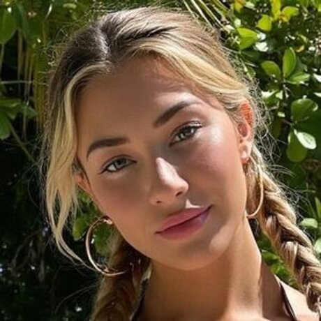 Bonnie Hart model photos