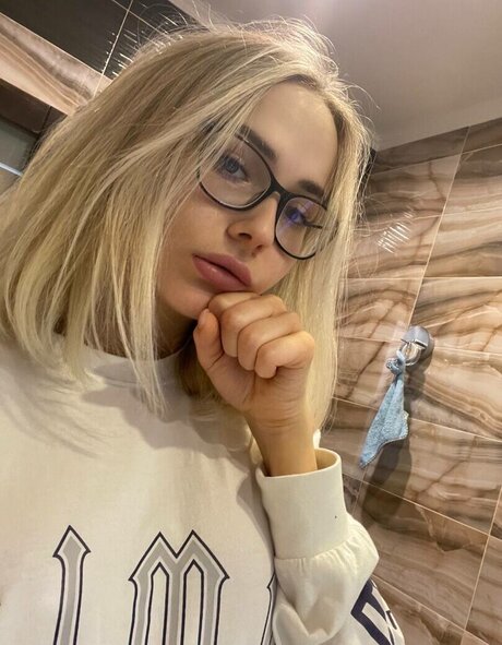 GloriaMatvien star best img