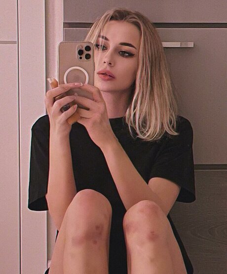 GloriaMatvien model erotic archive