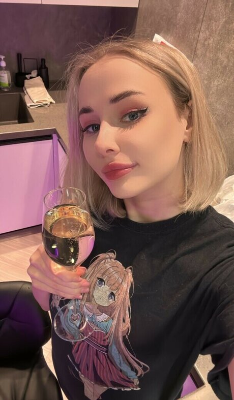 GloriaMatvien star adult photos