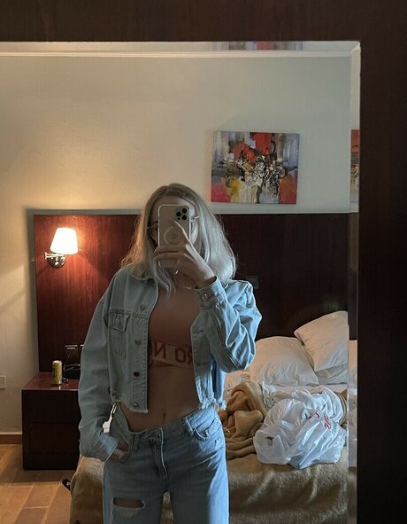 GloriaMatvien star perfect image