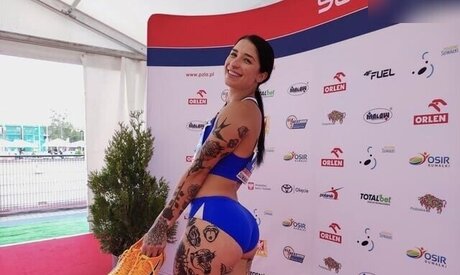 Ewa Swoboda pornstar pretty archive