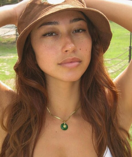 Olivia Jordan model exclusive pic