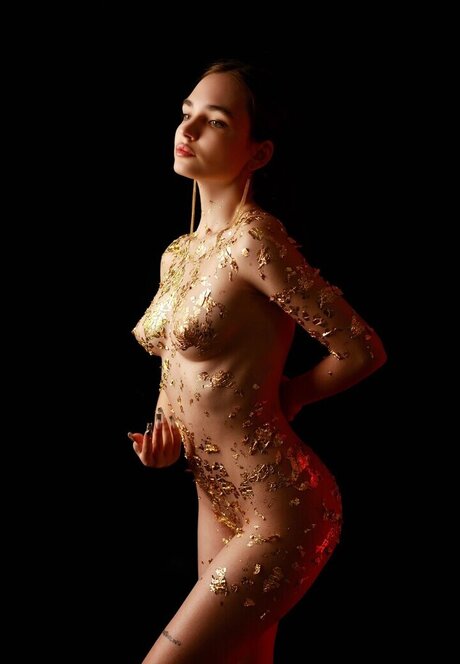 Kamilla Manina art actress pictures