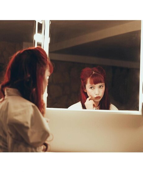 Wallice hd actress photos