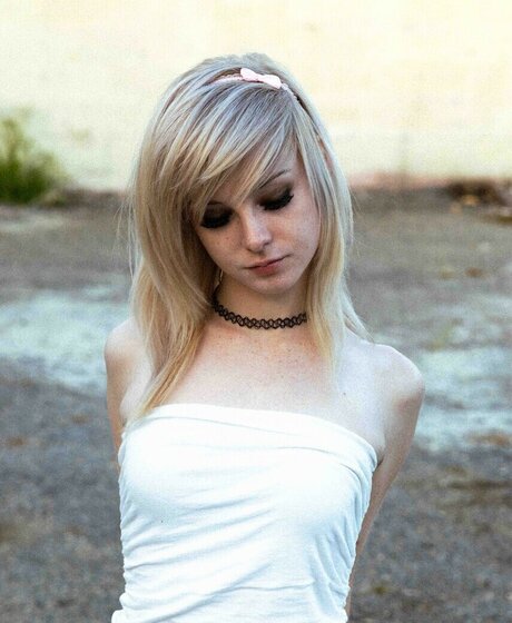 Shauna Dean Cokeland model erotic picture