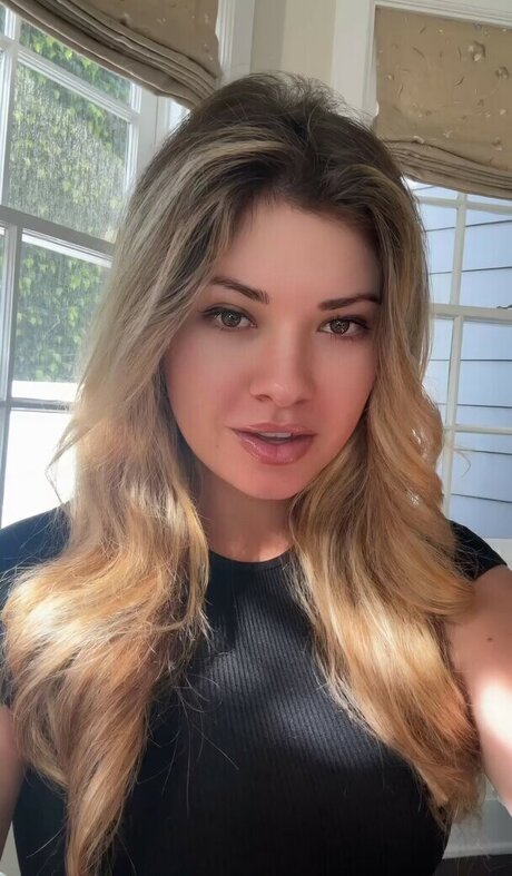 Natalie Winters sex pornstar pictures