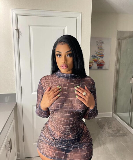 NyNyirene porn model photo