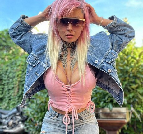 Edith Stehfest hd star img