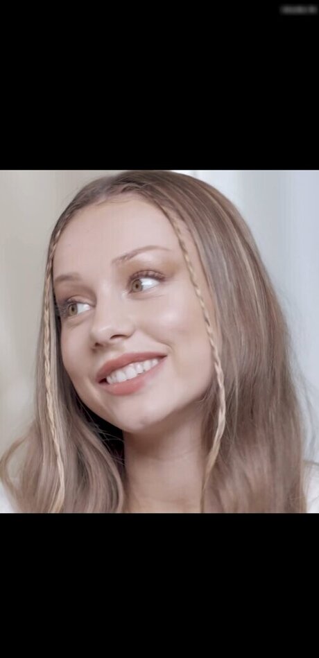 Ester Exp sito model pornographic galleries