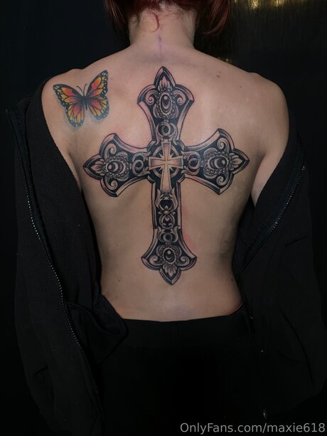 ginger midget onlyfans nude image