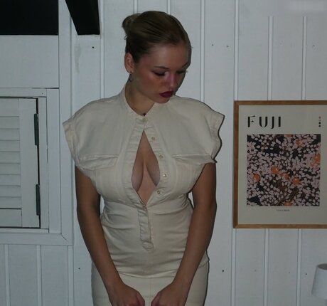 Leni Bahr pornstar erotic photos