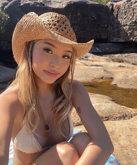 Ky9le high quality pornstar img