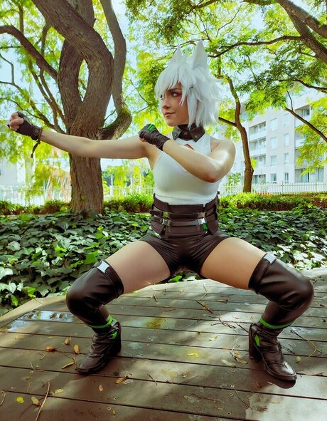 Pixielee naked actress pictures