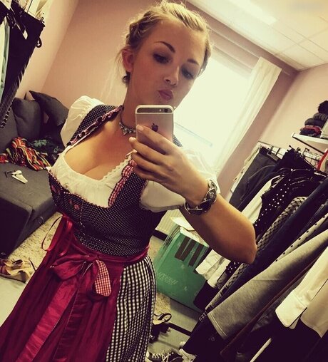 bimbo onlyfans free sex picture