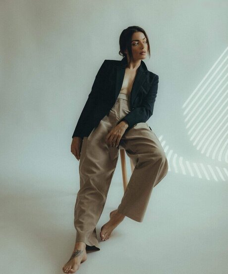 Anne Menden star hot photo