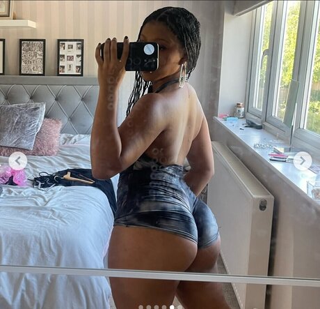 goldenbihxo pornstar sexy img