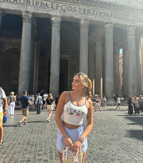 danielleelou hd pornstar image