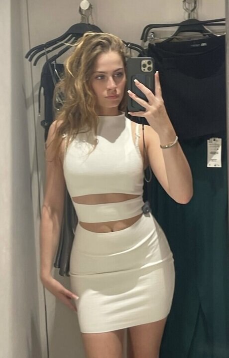 Kim Sara star beautiful galleries