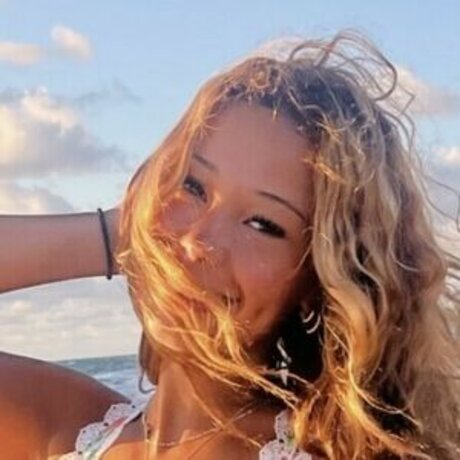 Jailyn Como star hd pic