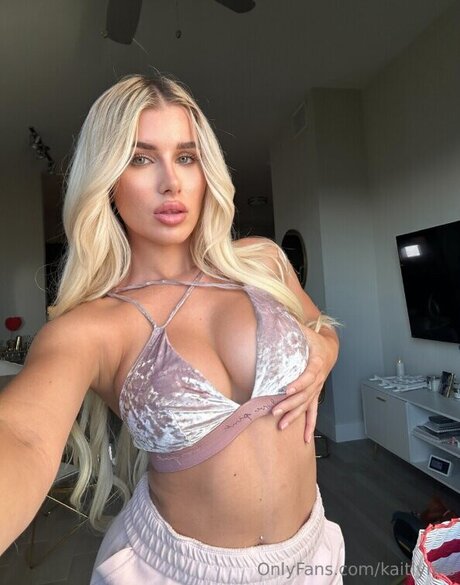 Kaitlyn Rose erotic star img