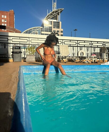 Alicia Adams pornstar exclusive photo