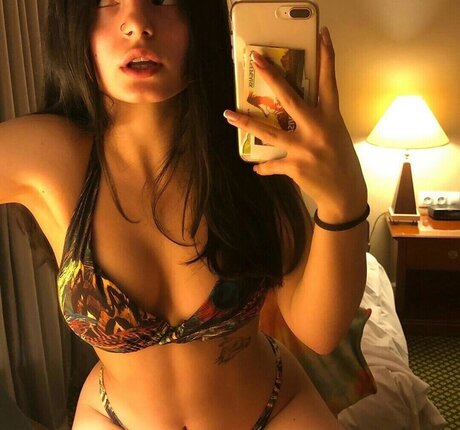 pizzahubbbb free actress photos