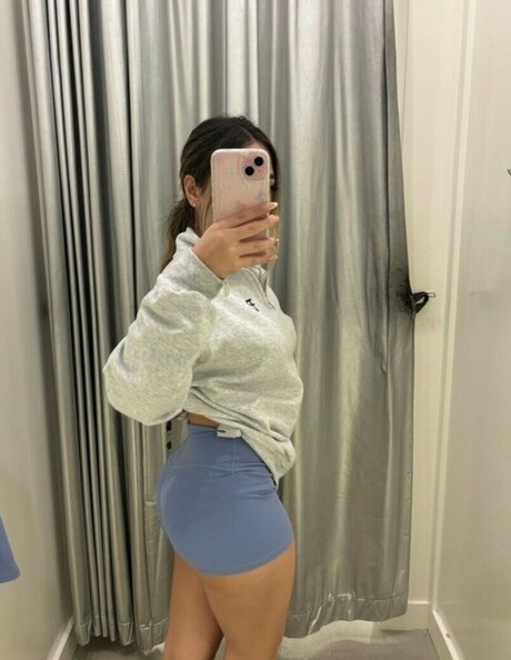 Melanie 2004 high quality actress pic