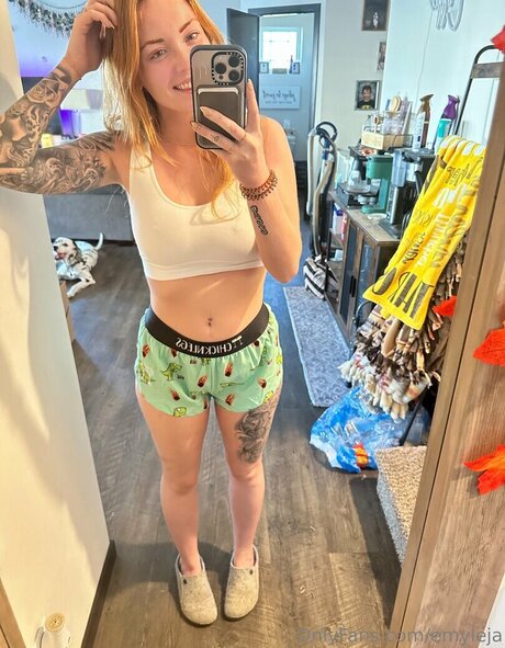 Emyleja model free galleries