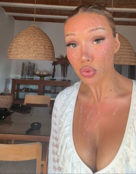 Facialize Me art actress images