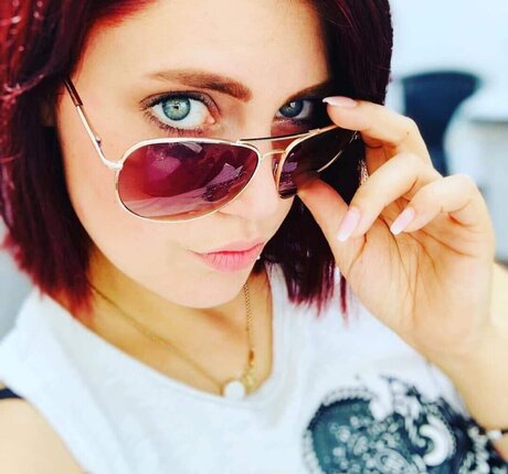 Facialize Me model adult image