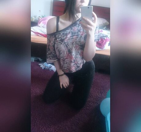 Laura Knoblauch hot actress pictures