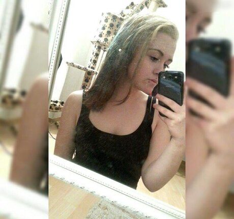 Laura Knoblauch pornstar erotic image