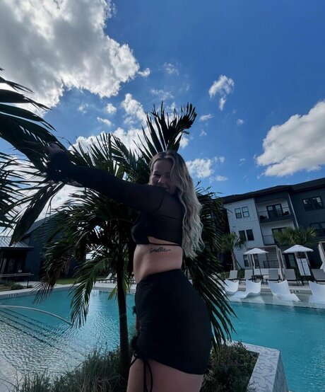 Toriebeltrame xxx model photo