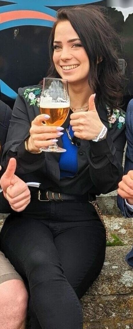 FreakinMagical nice model image