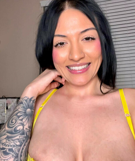 Theeonlybeezy porn star pic