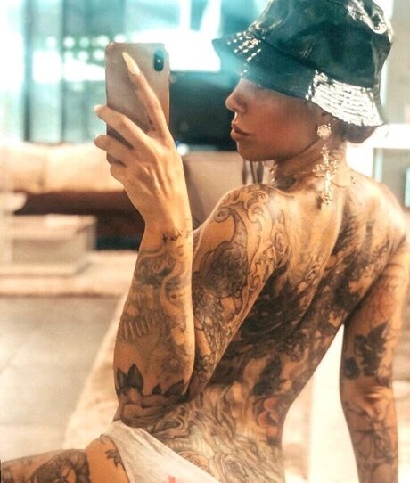 Kate Merlan high quality star pic