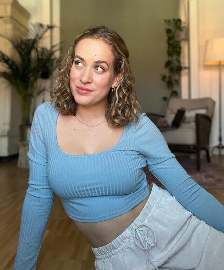 asian muscle onlyfans naked archive